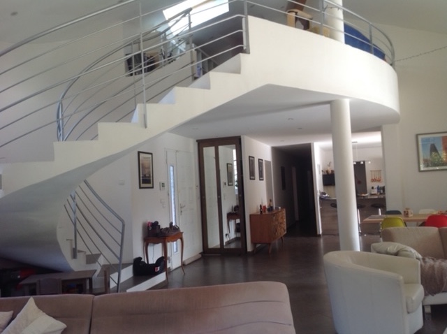 escalier accès mezzanine